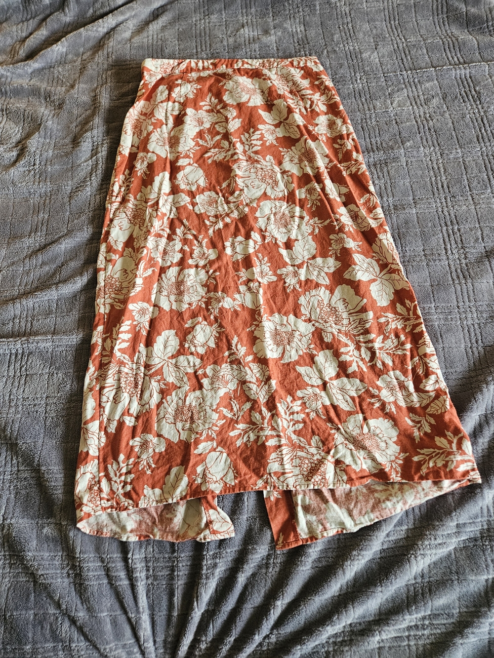 Old Navy Linen Orange ( red color listed on tag ) Floral Midi Skirt Size Large